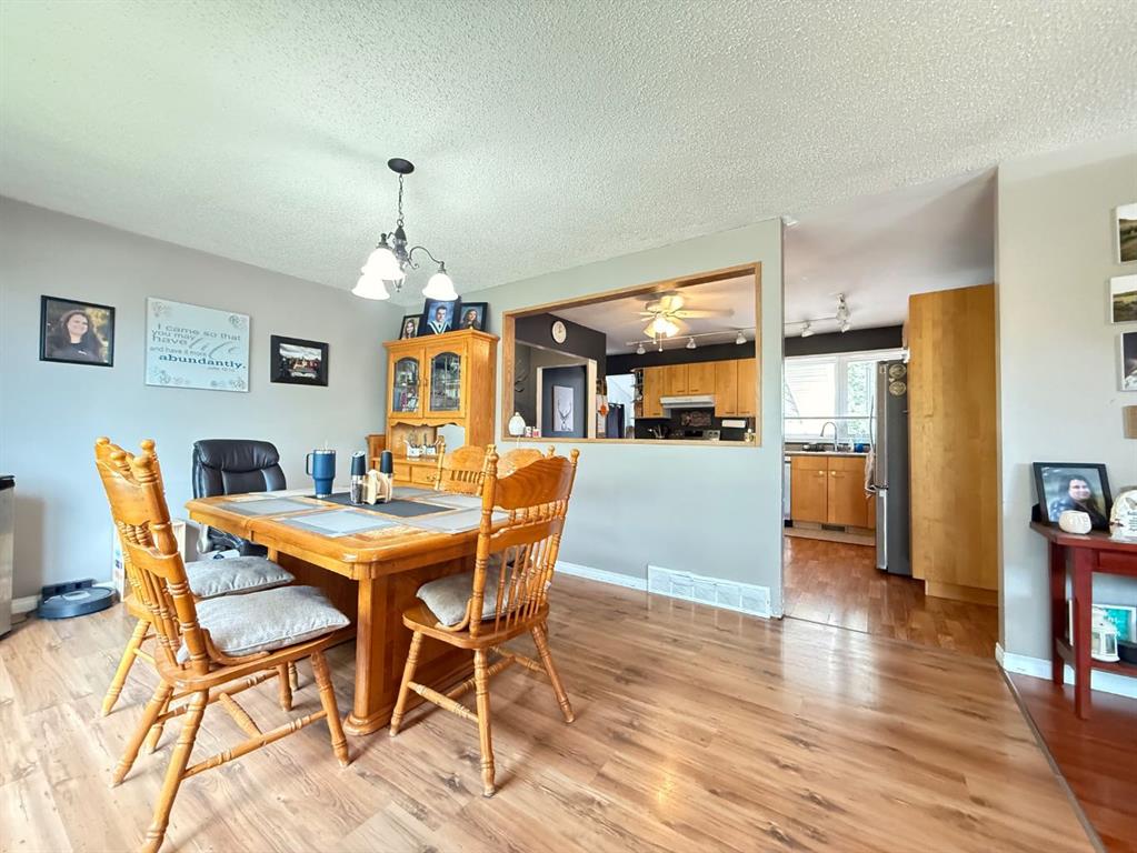 213 3 Street Property Photo 7