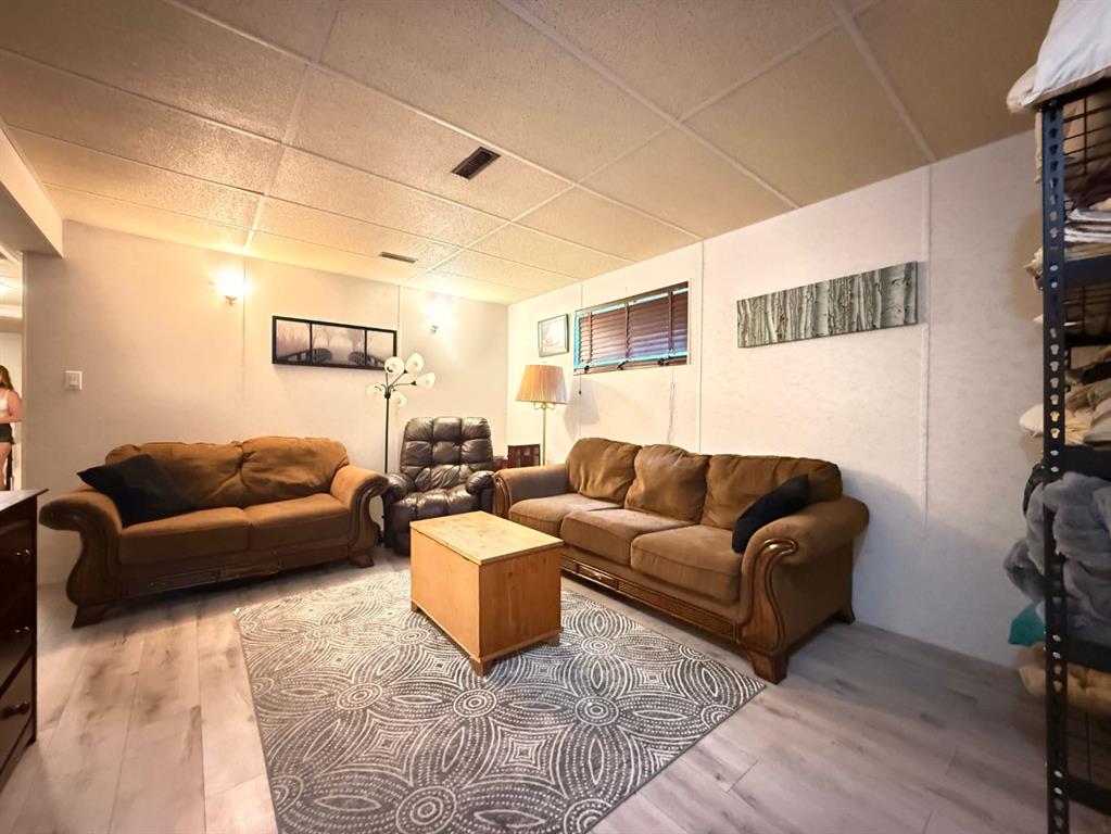 213 3 Street Property Photo 19