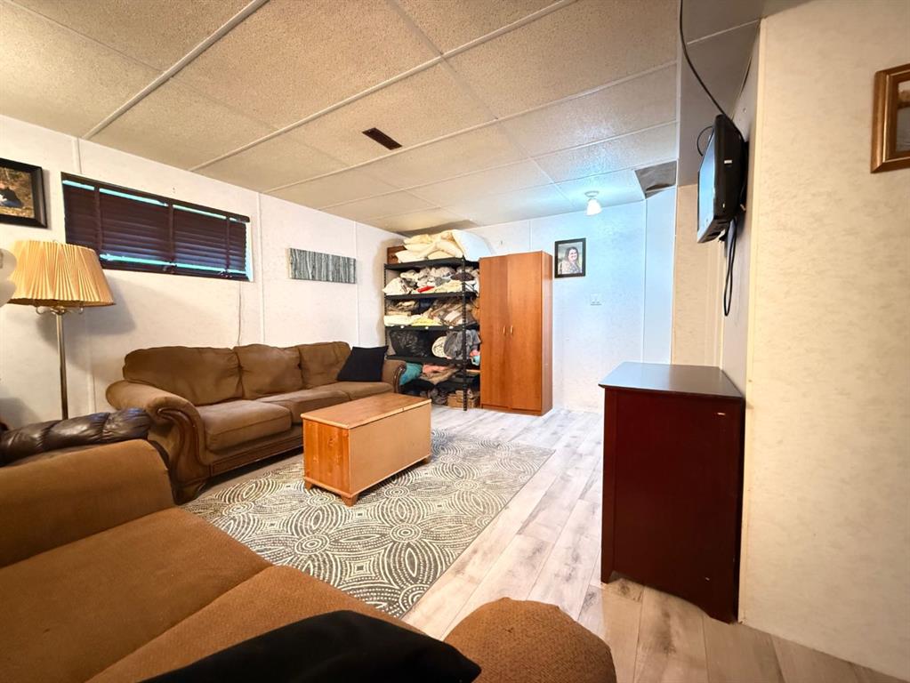 213 3 Street Property Photo 20