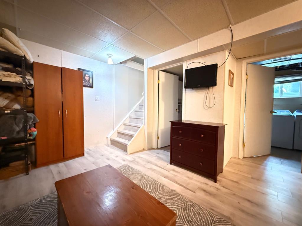 213 3 Street Property Photo 21