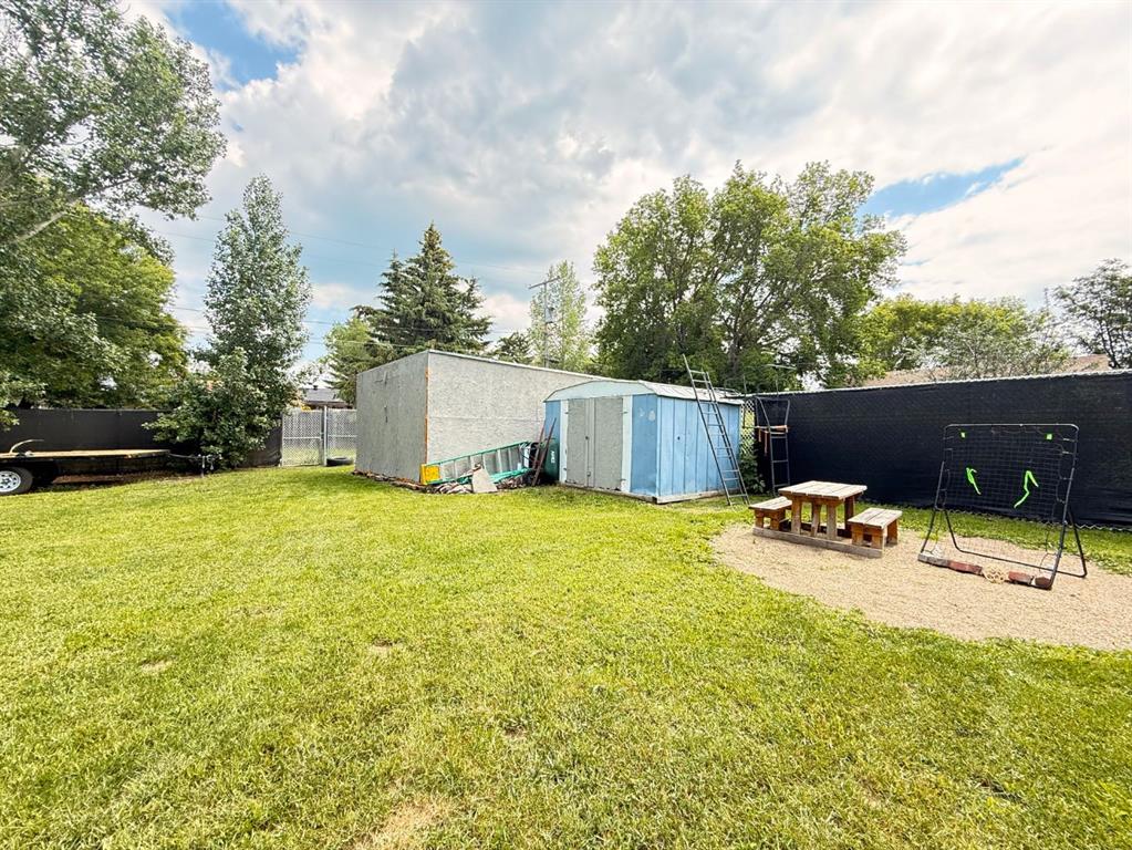 213 3 Street Property Photo 32