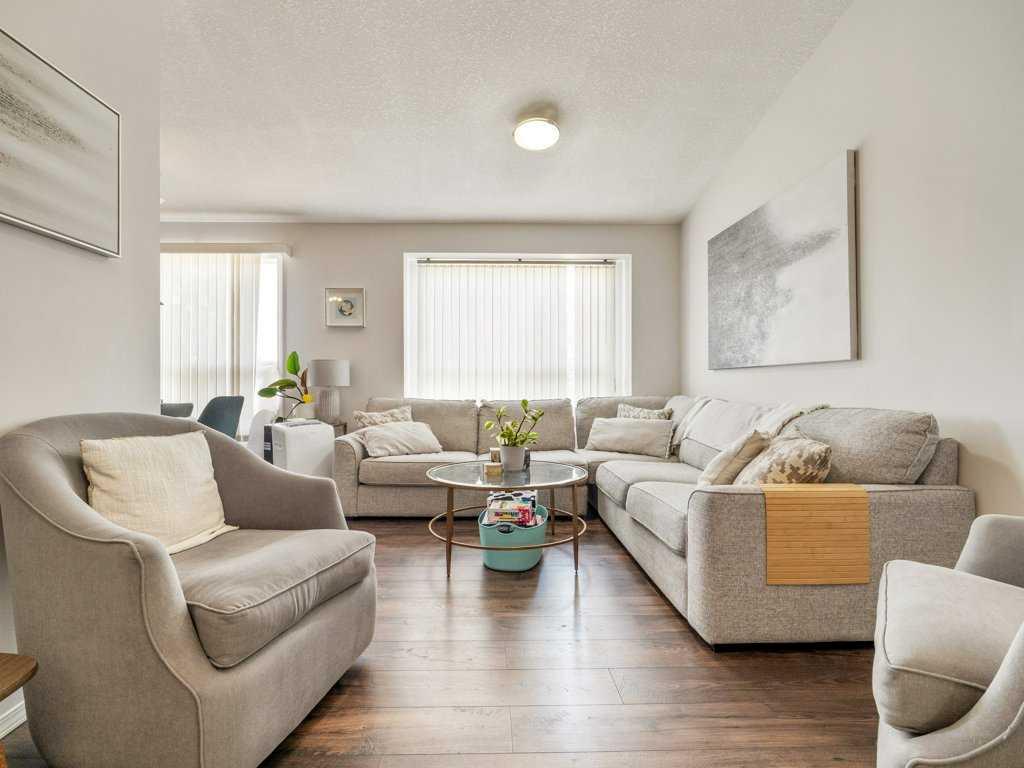 15 Dakota Road Property Photo 4