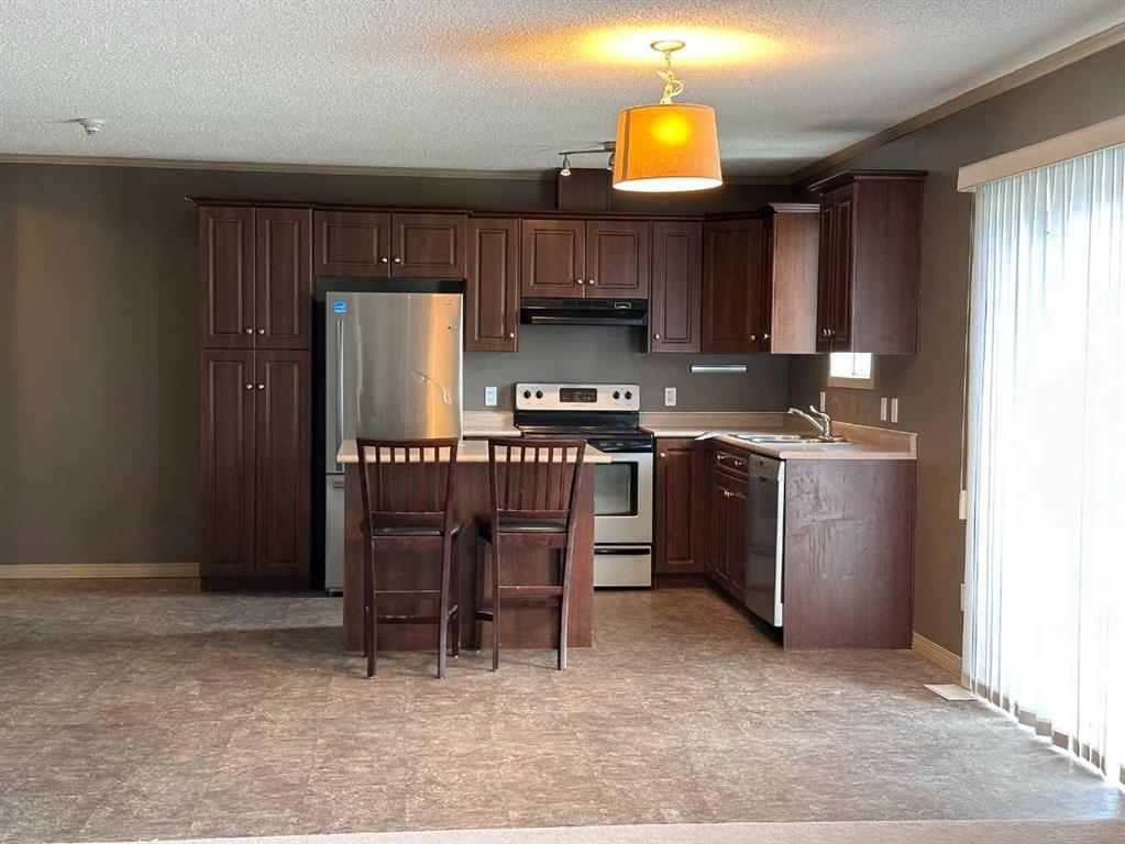 502 1 Street 303 Property Photo 3