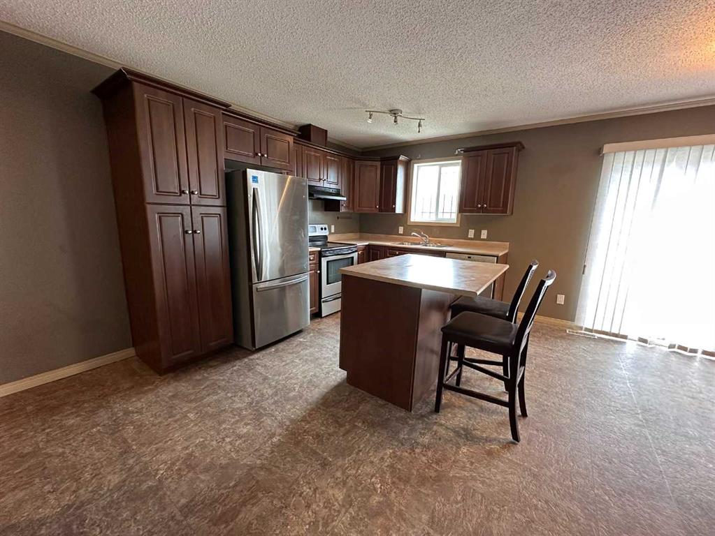 502 1 Street 303 Property Photo 5