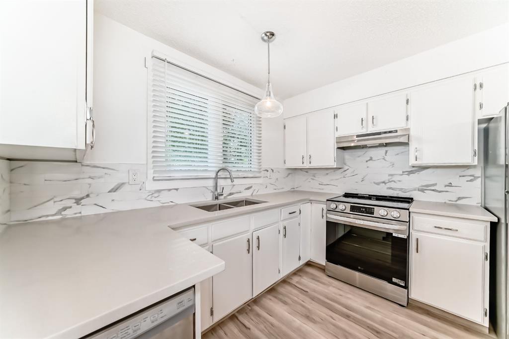 23 Marbank Way Property Photo 10