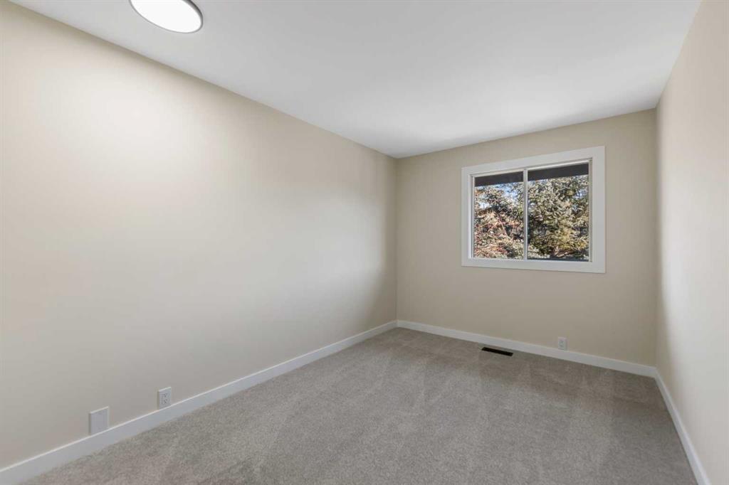 468 Cannington Close Property Photo 26