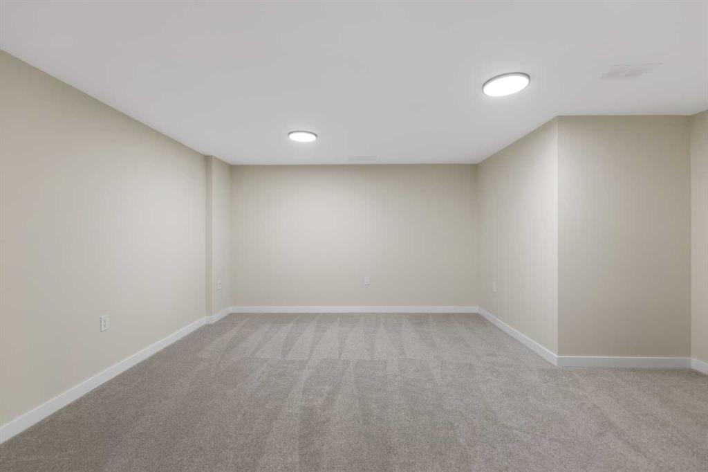 468 Cannington Close Property Photo 28
