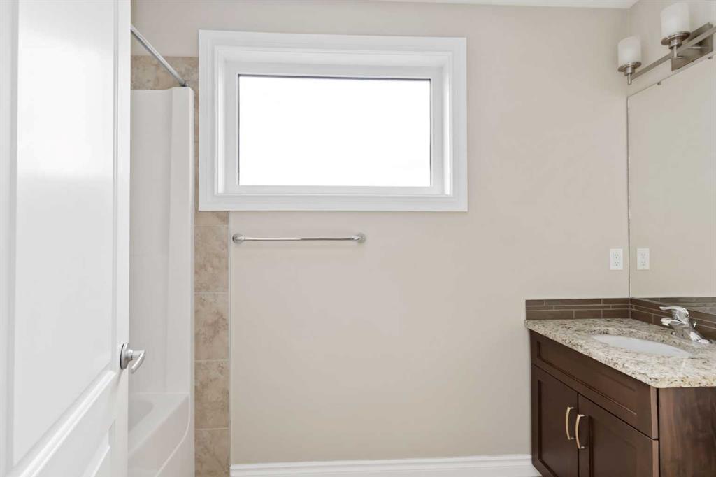 240 Comeau Crescent Property Photo 24