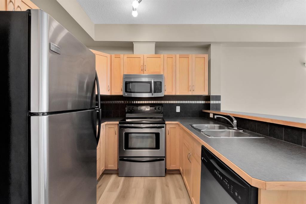 211 Aspen Stone Boulevard 2107 Property Photo 5
