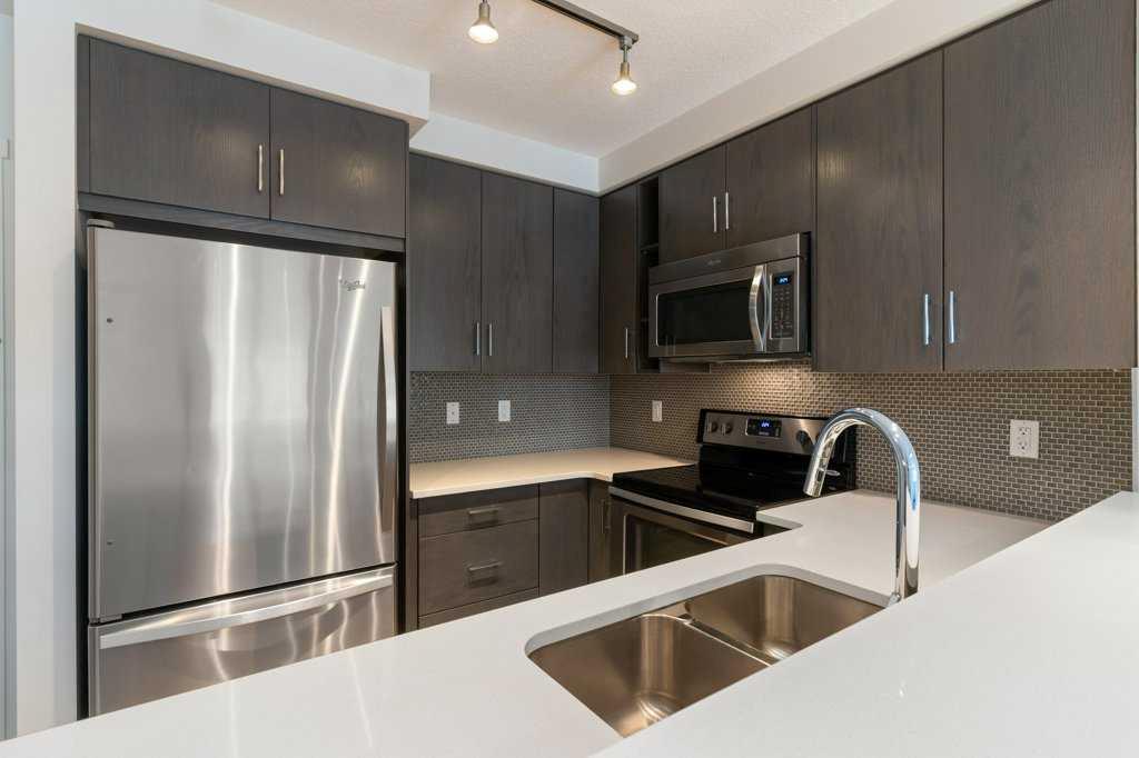 25 Auburn Meadows Avenue 130 Property Photo 4