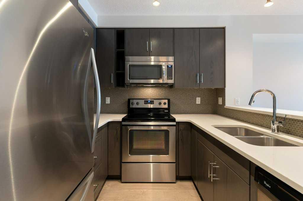 25 Auburn Meadows Avenue 130 Property Photo 5