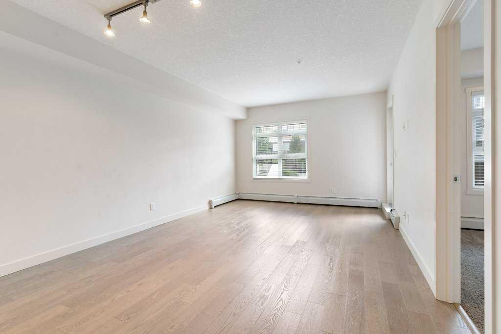 25 Auburn Meadows Avenue 130 Property Photo 9