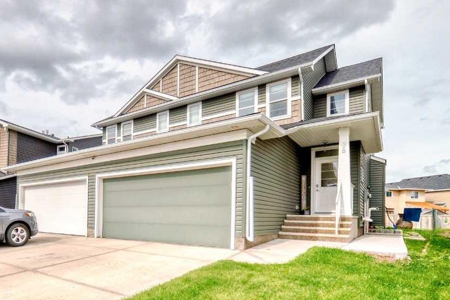 38 Redstone Mews Property Photo 1