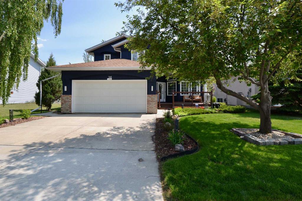 36 Chinook Crescent Property Photo 1