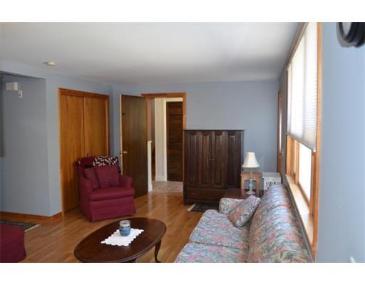 2 Leominster Rd Property Photo 11