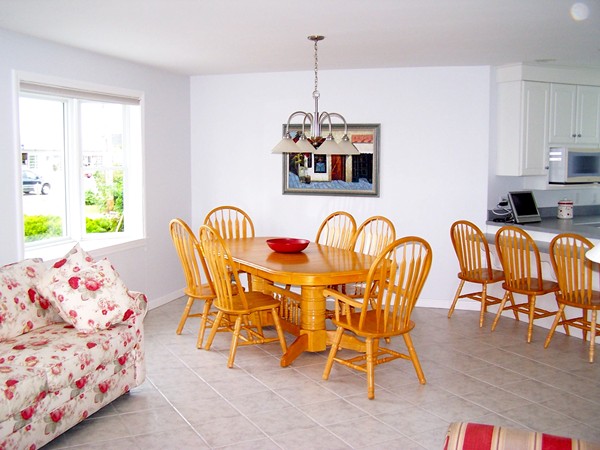 376 Ocean Blvd Property Photo 6