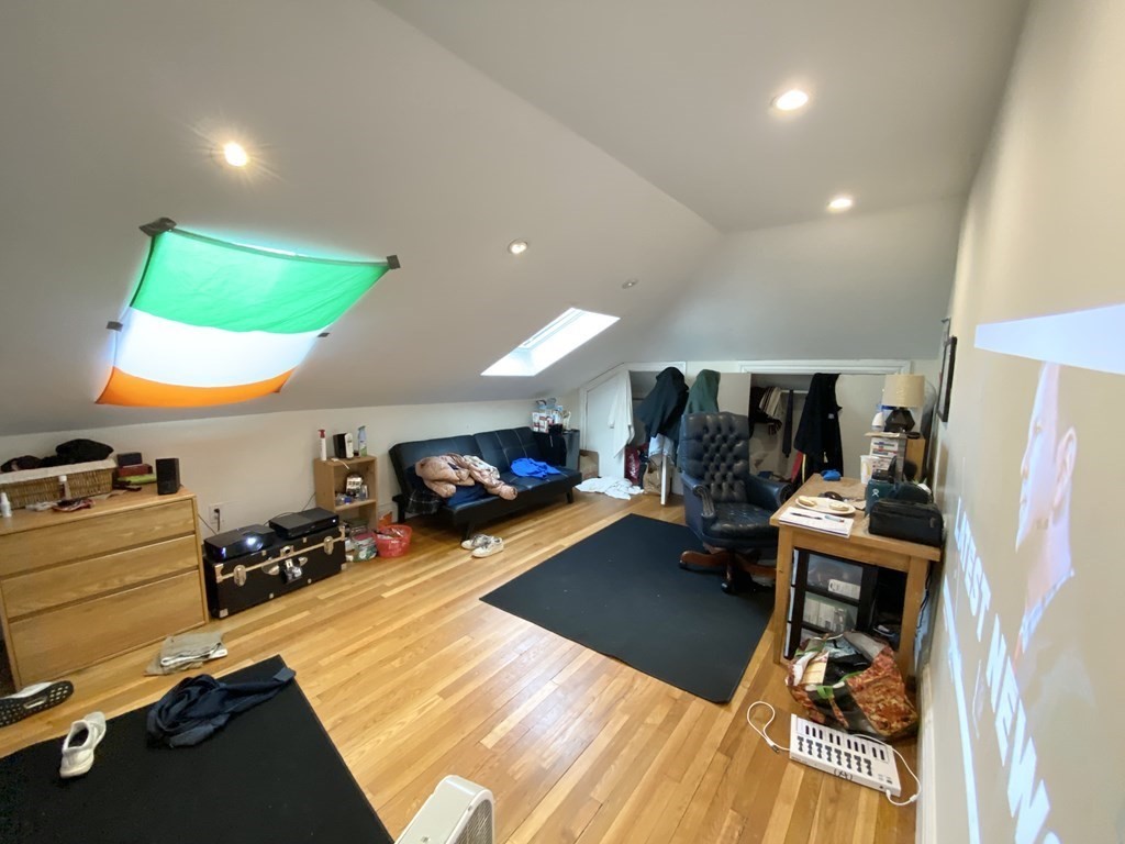 89 Cedar # 3 Property Photo 6