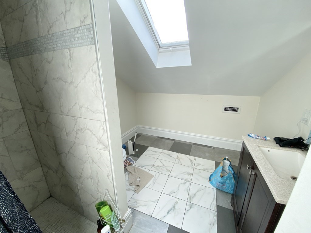 89 Cedar # 3 Property Photo 11