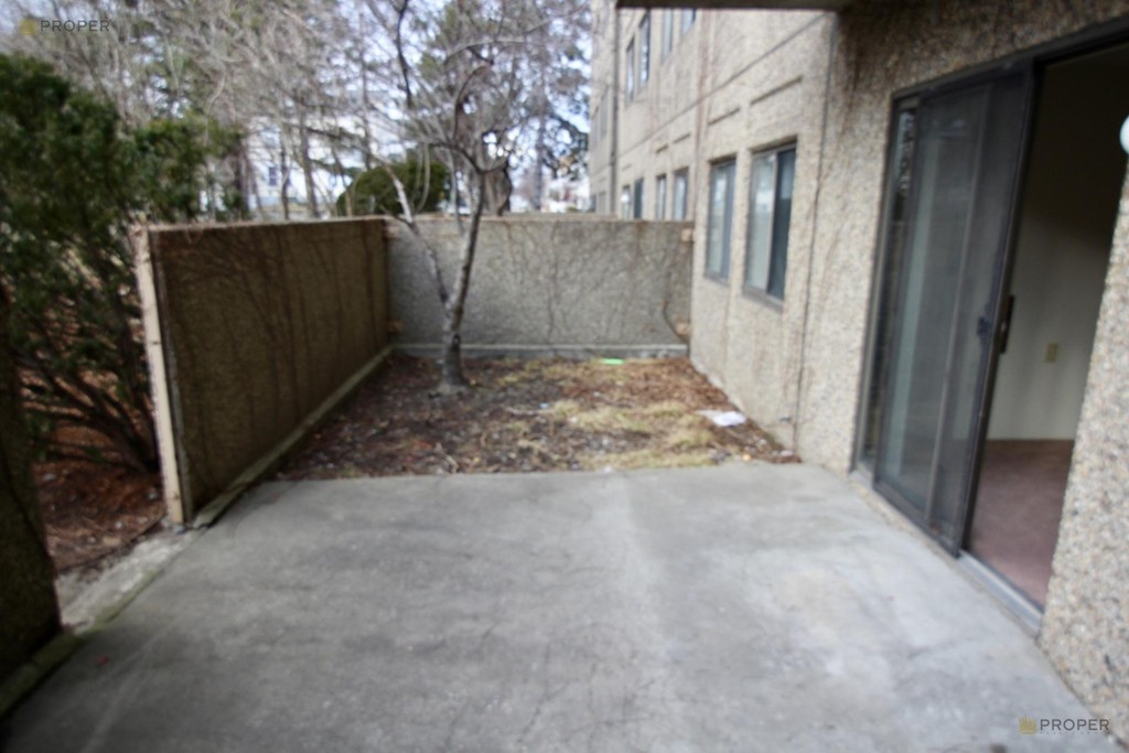 99 Florence St # 1018 Property Photo 2