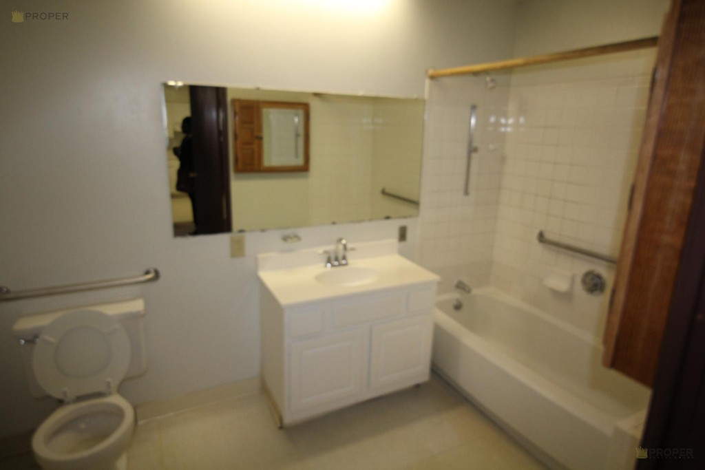 99 Florence St # 1018 Property Photo 3
