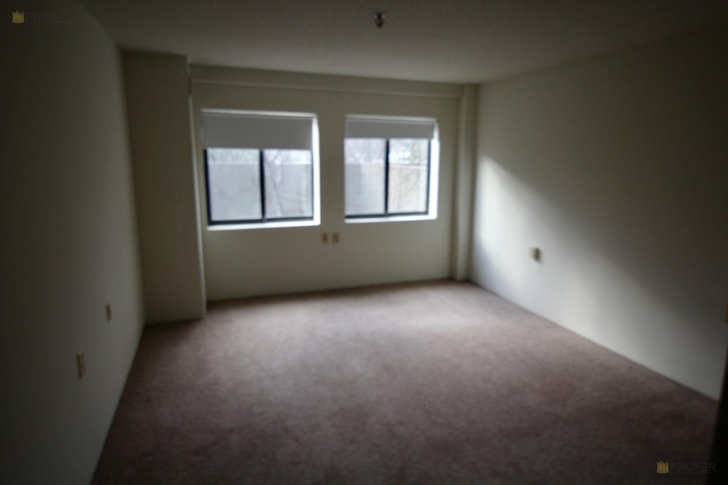 99 Florence St # 1018 Property Photo 4
