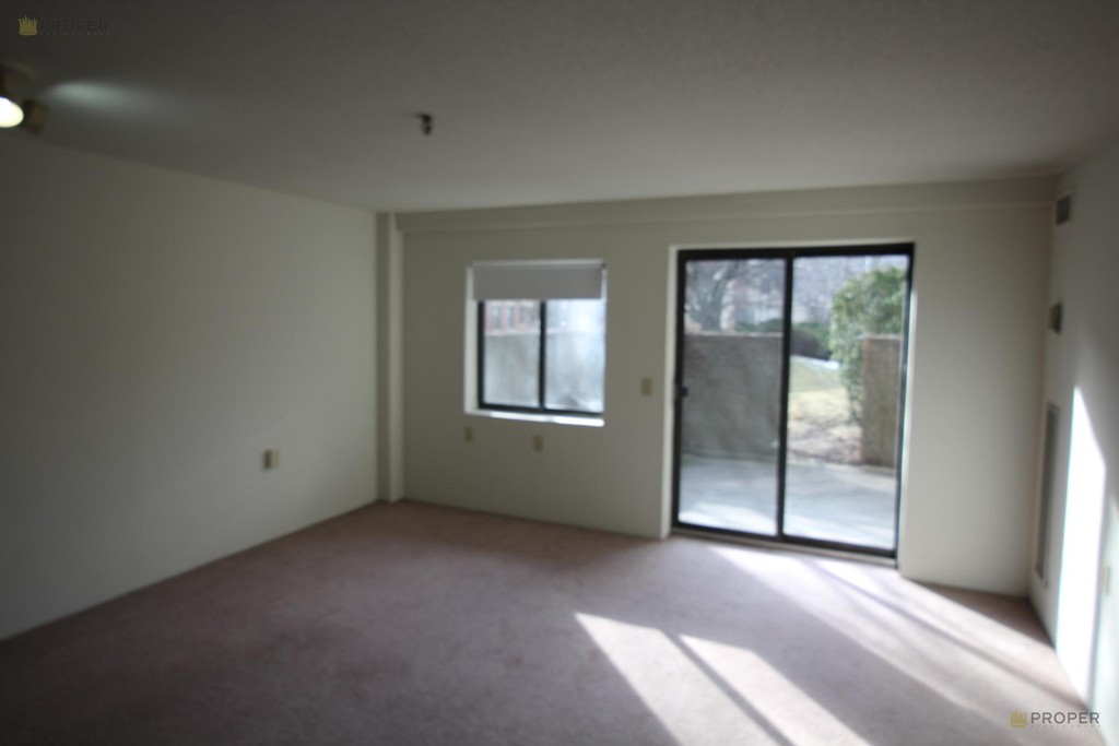 99 Florence St # 1018 Property Photo 5
