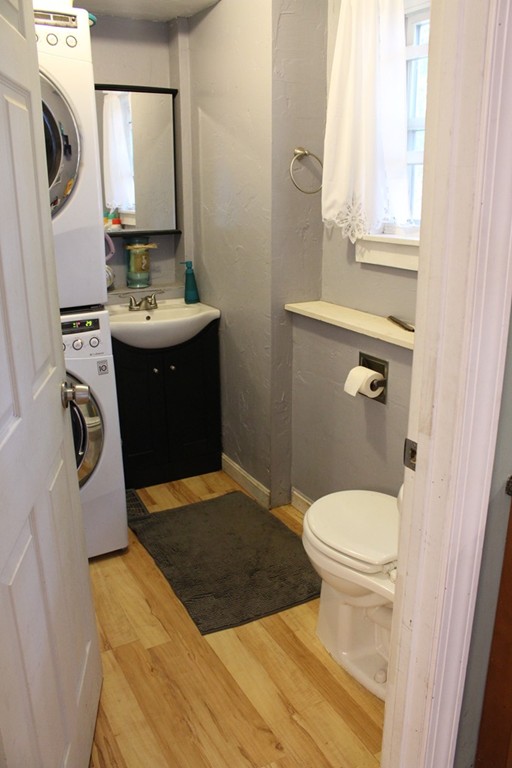 48 Day St. Property Photo 8