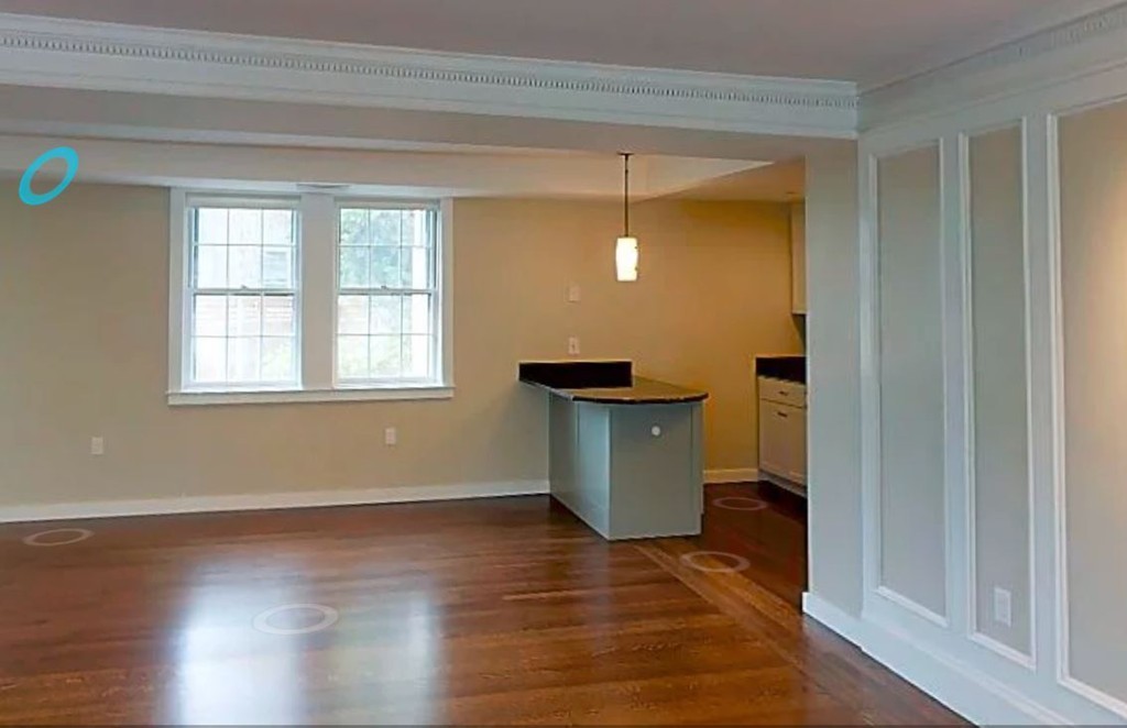 19 Court # 21 Property Photo 8