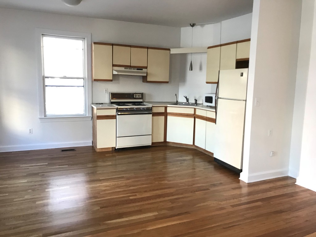 25 Suffolk St # 1 Property Photo 1