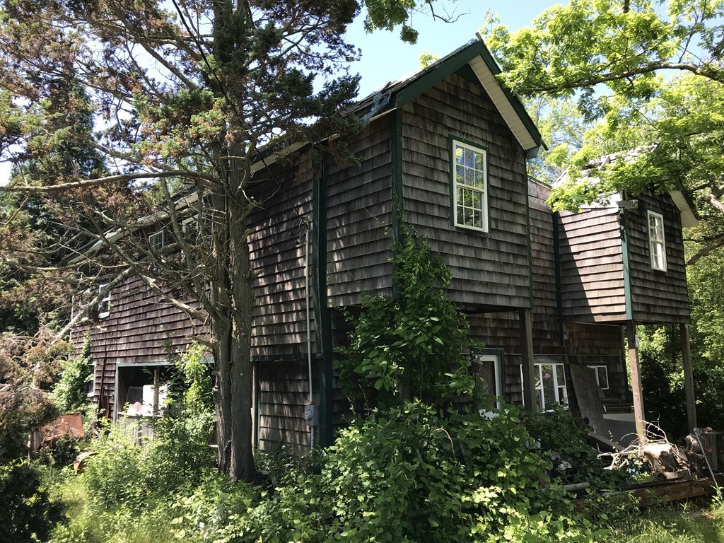 818 Reed Rd
