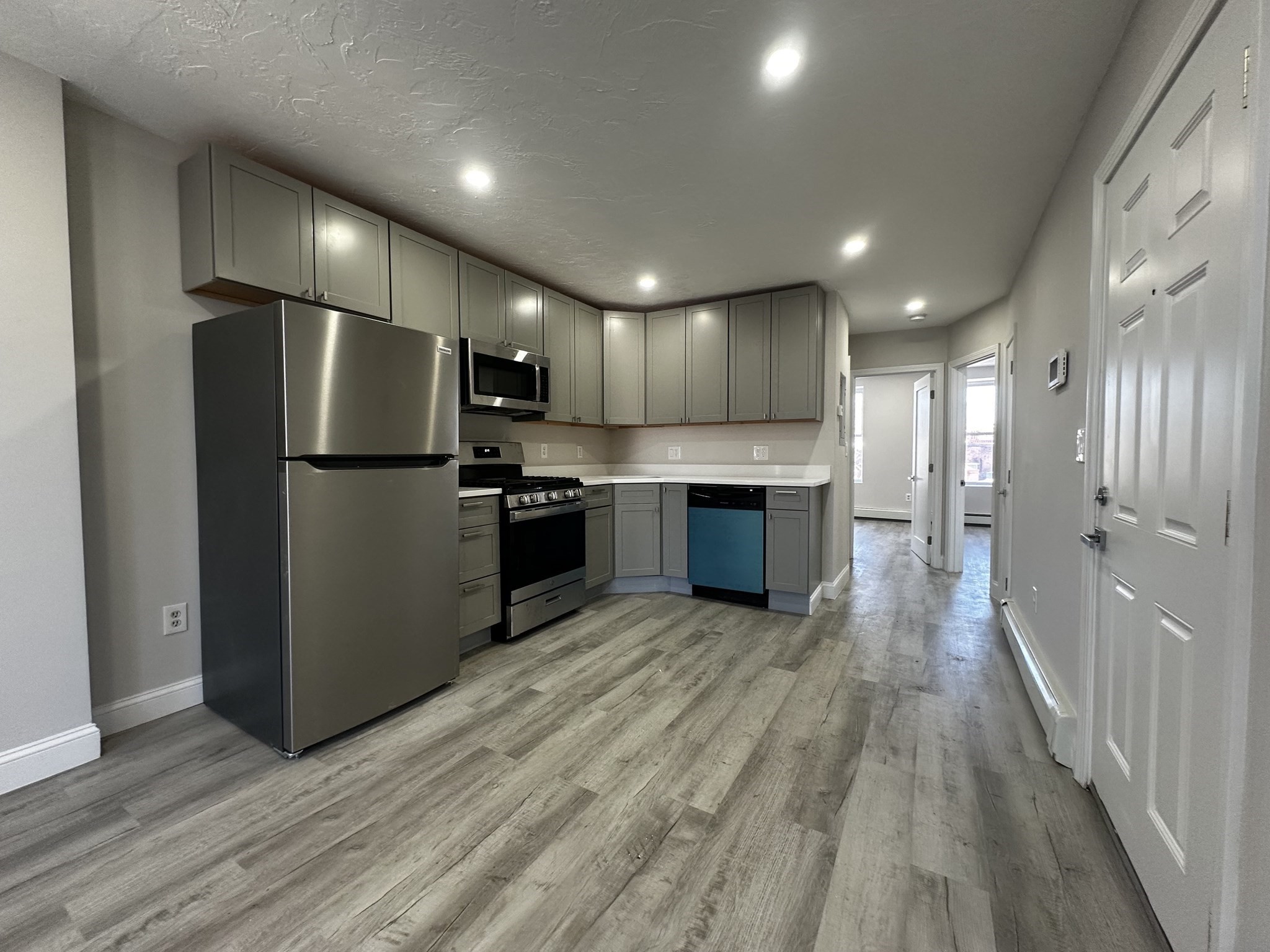 90 Hammond Street # 4 Property Photo 1