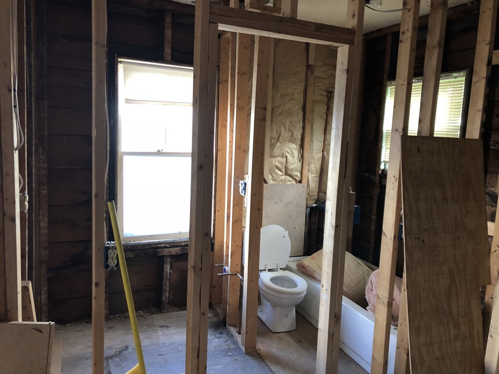 132 Lonsdale Property Photo 13