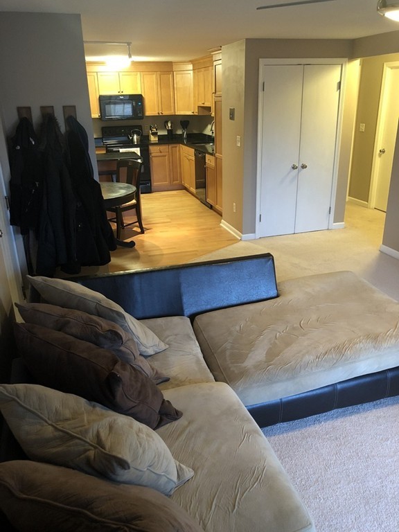23 Pine St # K Property Photo 6