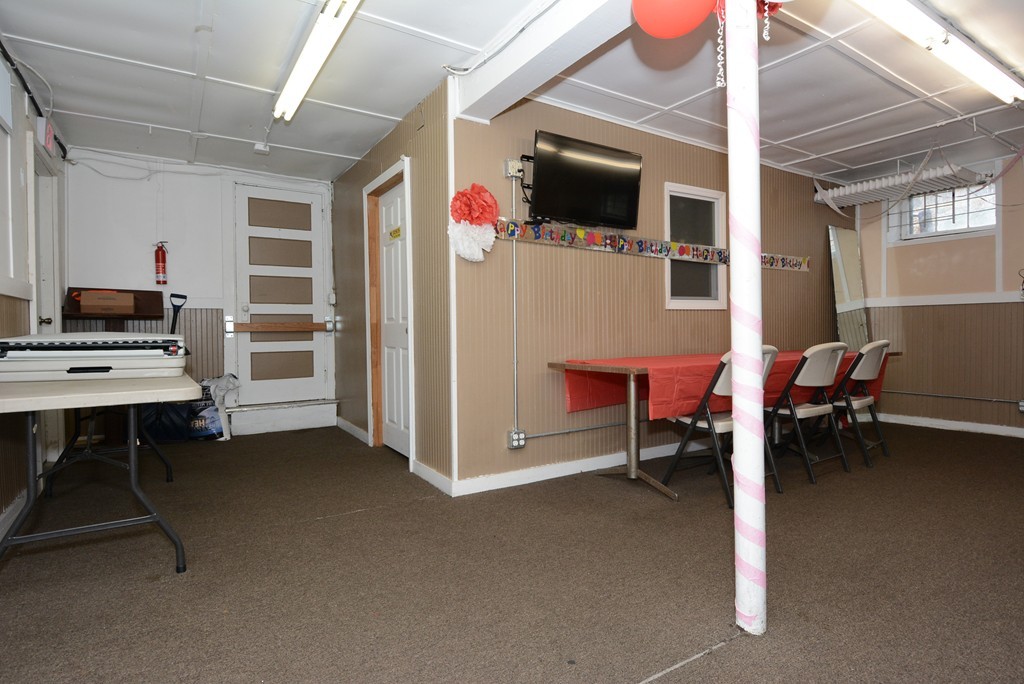 95 Rockland St Property Photo 17