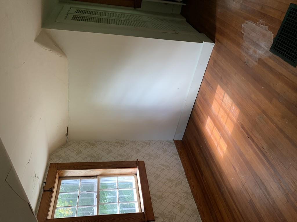 15 Hubbard St Property Photo 17