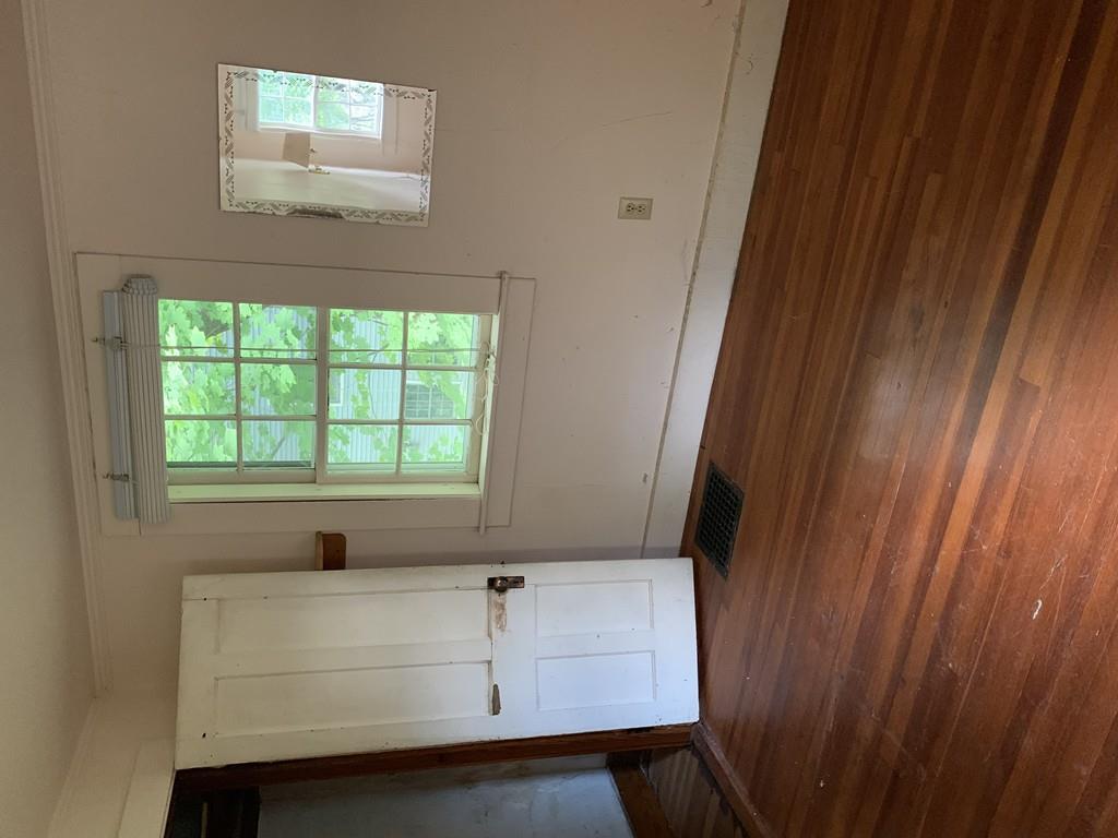 15 Hubbard St Property Photo 18
