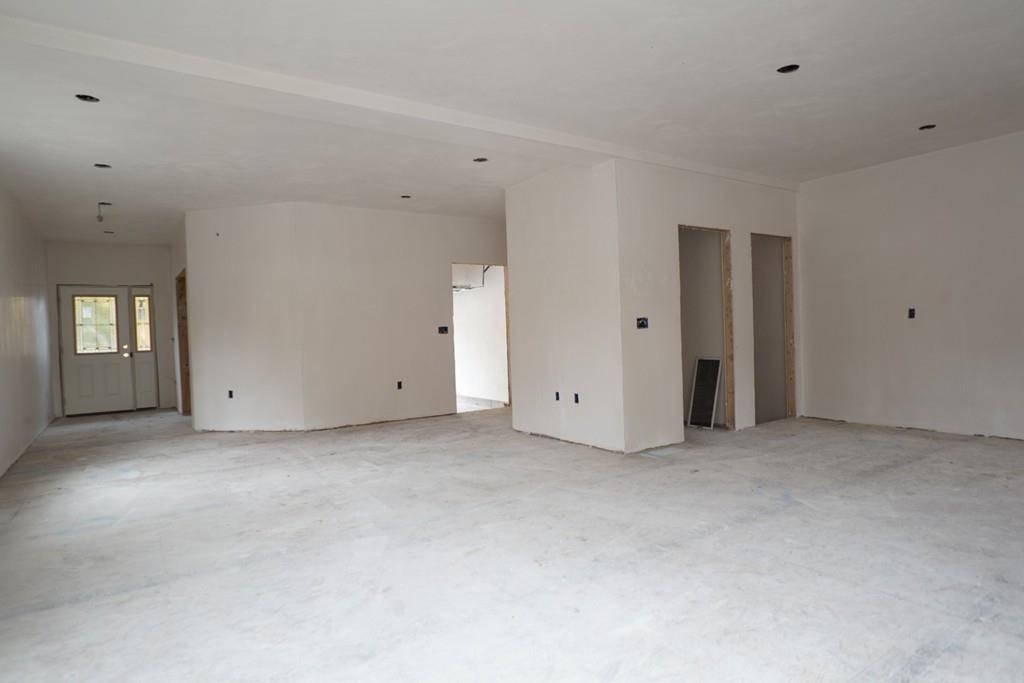 496 Hamilton Street Property Photo 9