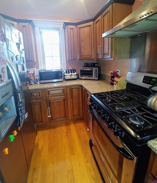 245 Brownell St Property Photo 4