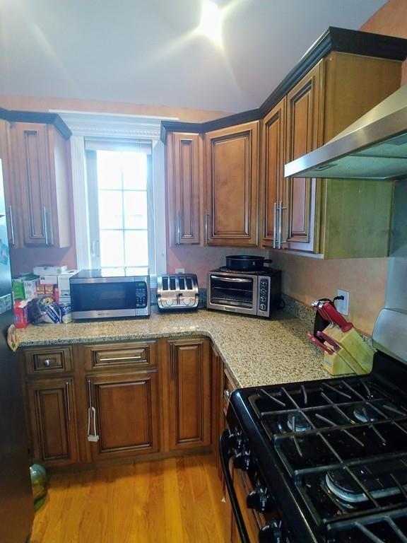 245 Brownell St Property Photo 7