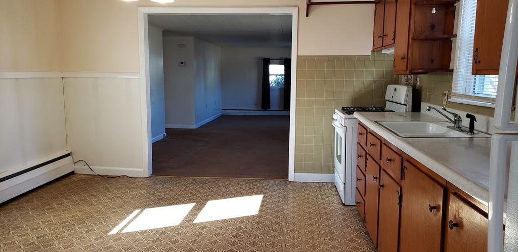 40 Valley St Property Photo 10