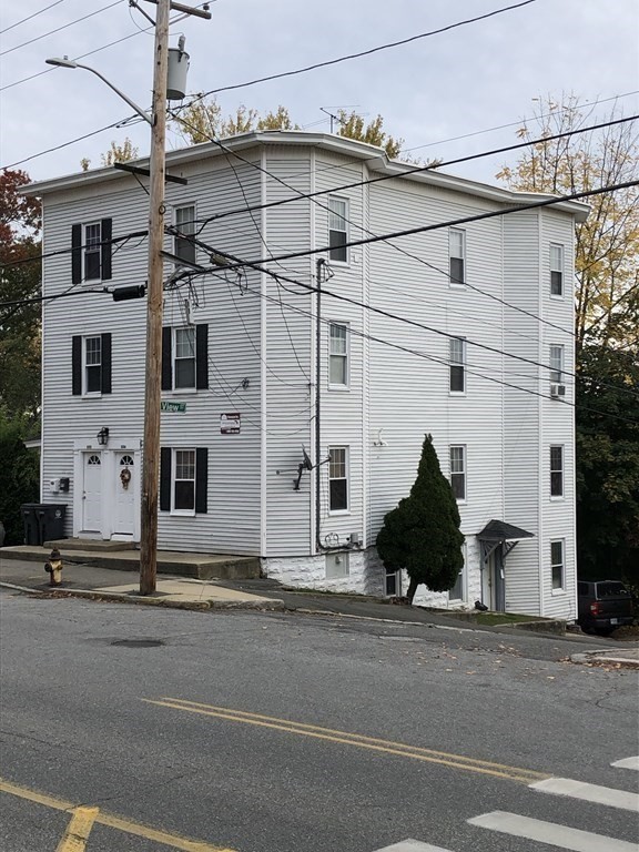 552 Washington St Property Photo 1