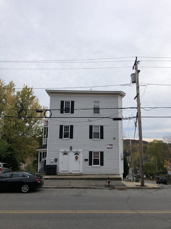 552 Washington St Property Photo 2