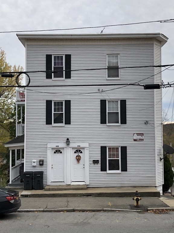 552 Washington St Property Photo 3