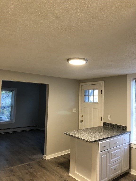 552 Washington St Property Photo 7