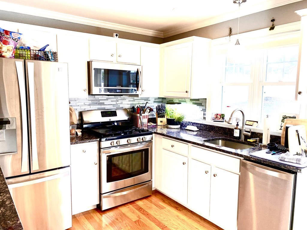 15 Wilson St # B Property Photo 2