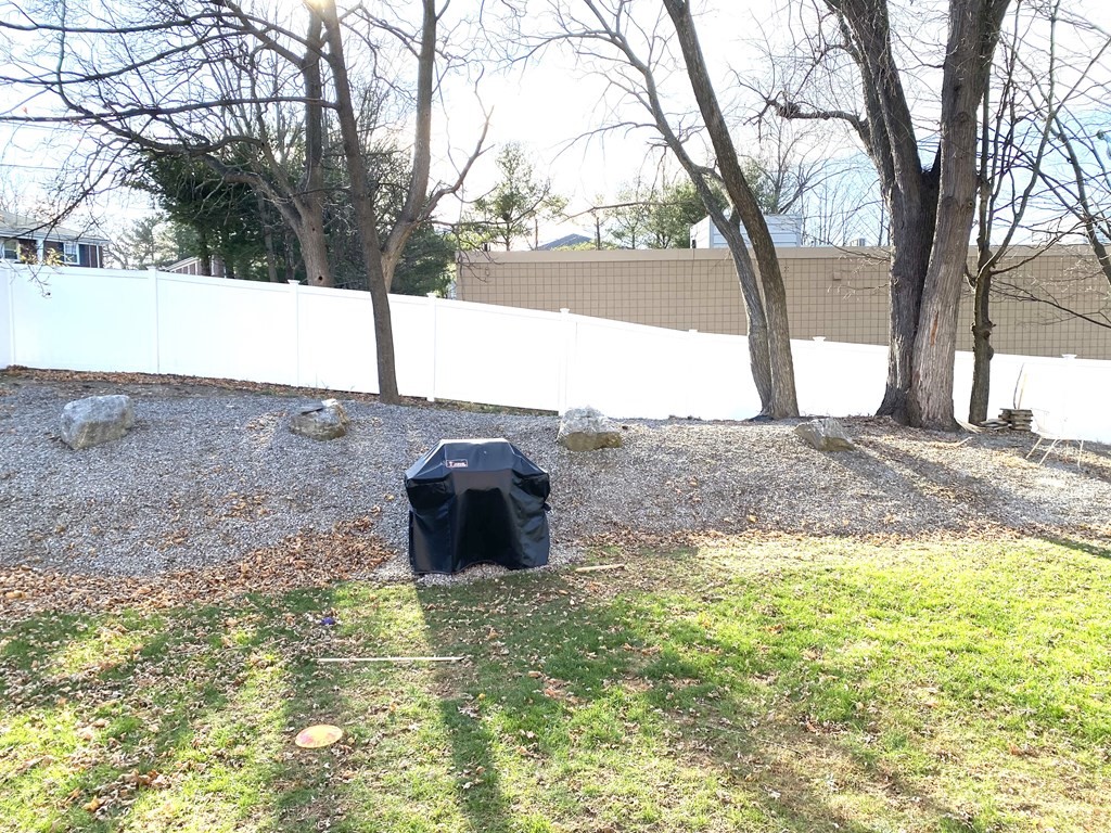 15 Wilson St # B Property Photo 8
