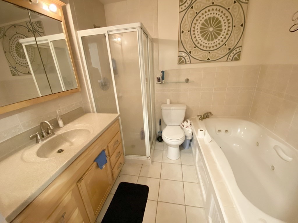 108 Buttonwood # 3 Property Photo 8