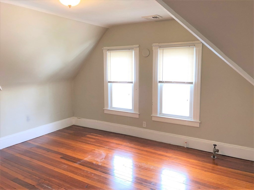 17 Kenwood Terrace # 2 Property Photo 12