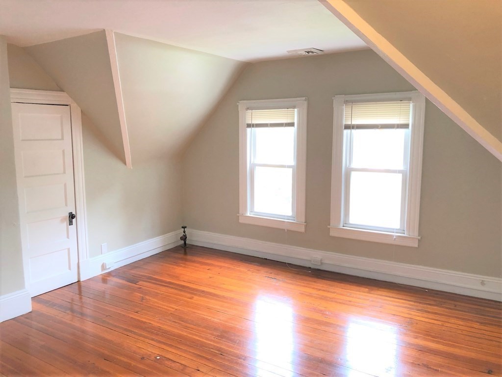 17 Kenwood Terrace # 2 Property Photo 14