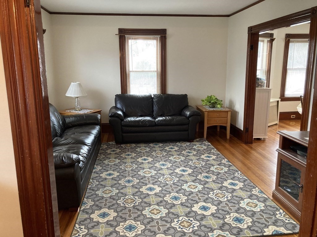 25 Forest Avenue Property Photo 9